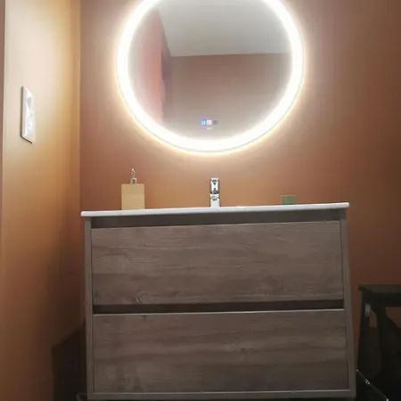 Cosy Avec Sauna - - 4 Personnes Apartmán *